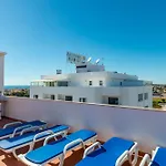 Ξενοδοχείο με διαμερίσματα Janelas Do Mar Turisticos