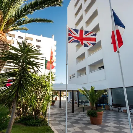 Janelas Do Mar Turisticos 公寓式酒店 3*