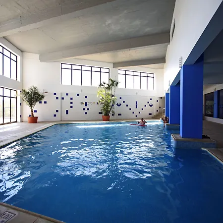 Janelas Do Mar Turisticos 公寓式酒店 3*