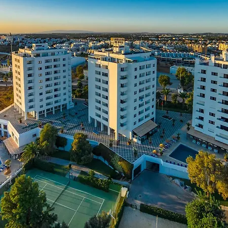 Janelas Do Mar Turisticos 公寓式酒店 3*