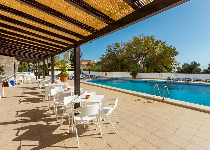 Ξενοδοχείο με διαμερίσματα Janelas Do Mar Turisticos Αλμπουφέιρα